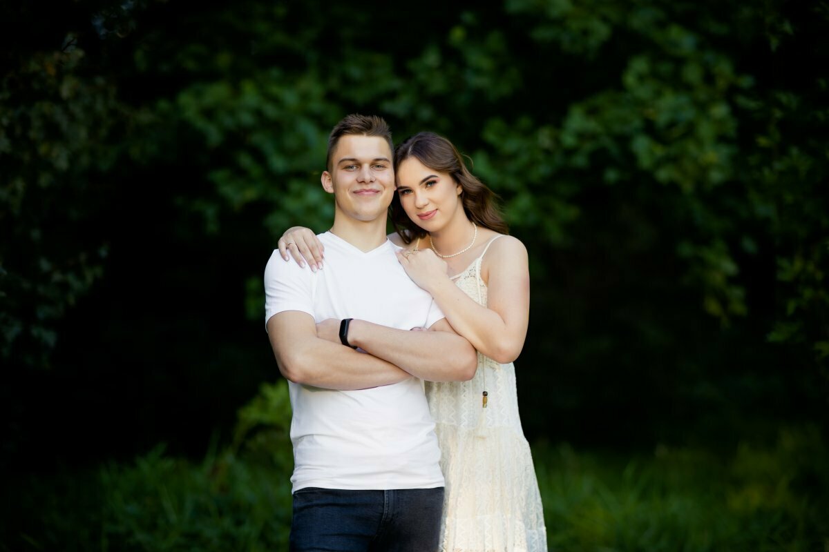 Romantyczna sesja pary w plenerze, sesja pary w parku, naturalna sesja pary, sesja par pszczyna, fotografia par pszczyna, romantyczna sesja pszczyna, sesja w parku pszczynskim, sesja narzeczenska w parku, plener narzeczenski w parku,sesje narzeczenskie slask, zdjecia narzeczenskie slask, sesja narzeczenska katowice, sesja zareczynowa slask, fotografia slubna krakow, zdjecia slubne krakow, www.magiaobrazu.com, fotografia slubna slask, fotograf slubny krakow, zdjecia przedslubne slask, fotografia slubna slask, romantyczna sesja narzeczenska, engagement session, prewedding photosession,