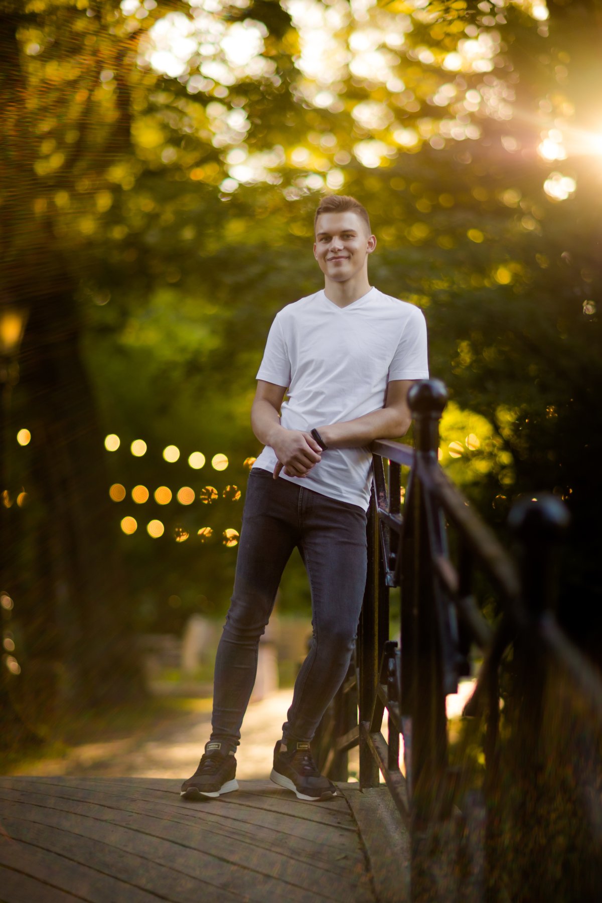 Romantyczna sesja pary w plenerze, sesja pary w parku, naturalna sesja pary, sesja par pszczyna, fotografia par pszczyna, romantyczna sesja pszczyna, sesja w parku pszczynskim, sesja narzeczenska w parku, plener narzeczenski w parku,sesje narzeczenskie slask, zdjecia narzeczenskie slask, sesja narzeczenska katowice, sesja zareczynowa slask, fotografia slubna krakow, zdjecia slubne krakow, www.magiaobrazu.com, fotografia slubna slask, fotograf slubny krakow, zdjecia przedslubne slask, fotografia slubna slask, romantyczna sesja narzeczenska, engagement session, prewedding photosession,