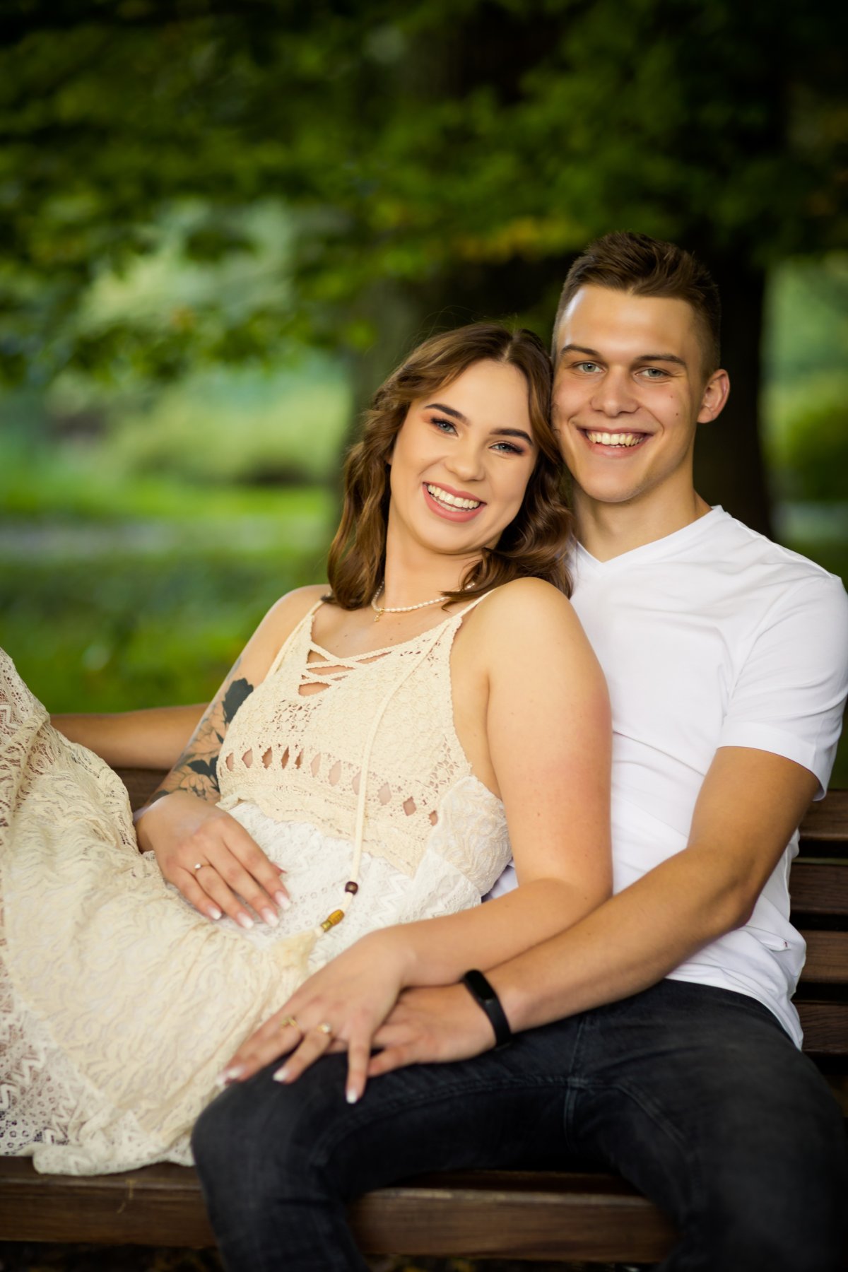 Romantyczna sesja pary w plenerze, sesja pary w parku, naturalna sesja pary, sesja par pszczyna, fotografia par pszczyna, romantyczna sesja pszczyna, sesja w parku pszczynskim, sesja narzeczenska w parku, plener narzeczenski w parku,sesje narzeczenskie slask, zdjecia narzeczenskie slask, sesja narzeczenska katowice, sesja zareczynowa slask, fotografia slubna krakow, zdjecia slubne krakow, www.magiaobrazu.com, fotografia slubna slask, fotograf slubny krakow, zdjecia przedslubne slask, fotografia slubna slask, romantyczna sesja narzeczenska, engagement session, prewedding photosession,