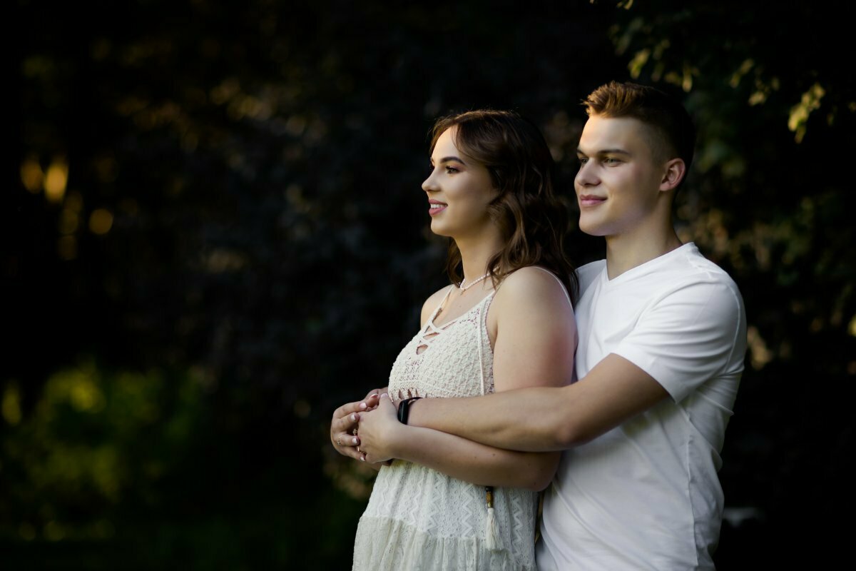 Romantyczna sesja pary w plenerze, sesja pary w parku, naturalna sesja pary, sesja par pszczyna, fotografia par pszczyna, romantyczna sesja pszczyna, sesja w parku pszczynskim, sesja narzeczenska w parku, plener narzeczenski w parku,sesje narzeczenskie slask, zdjecia narzeczenskie slask, sesja narzeczenska katowice, sesja zareczynowa slask, fotografia slubna krakow, zdjecia slubne krakow, www.magiaobrazu.com, fotografia slubna slask, fotograf slubny krakow, zdjecia przedslubne slask, fotografia slubna slask, romantyczna sesja narzeczenska, engagement session, prewedding photosession,