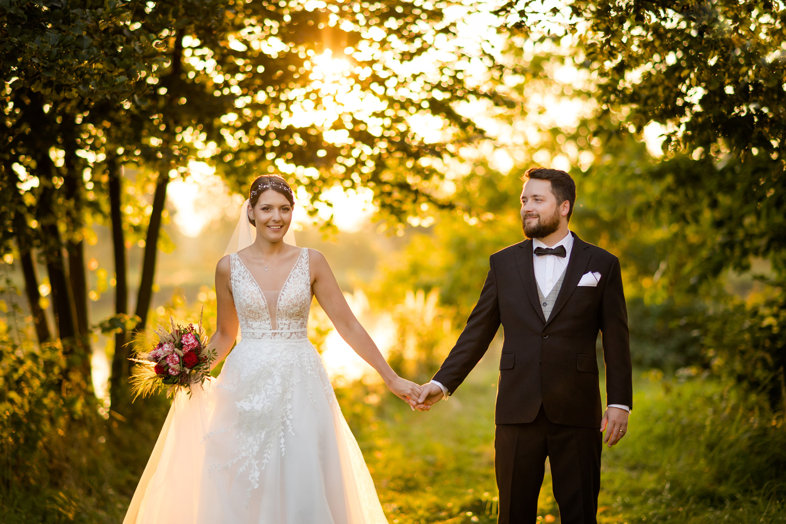 romantyczna sesja ślubna śląsk, romantyczna sesja slubna slask, zdjecia slubne zywiec, romantyczny plener slubny, fotograf slubny bielsko, plener slubny w lesie slask, sesja slubna w lesie slask, plener slubny las slask, fotografia slubna slask, zdjecia slubne slask, fotografia slubna katowice, zdjecia slubne katowice, romantyczna sesja slubna slask, zdjecia slubne bielsko, fotografia slubna bielsko, oryginalny plener slubny, oryginalna sesja slubna, www.magiaobrazu.com