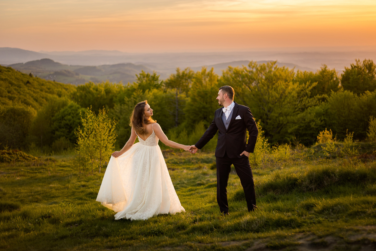 Romantyczna sesja ślubna Magdy i Pawła w górach - Beskidach