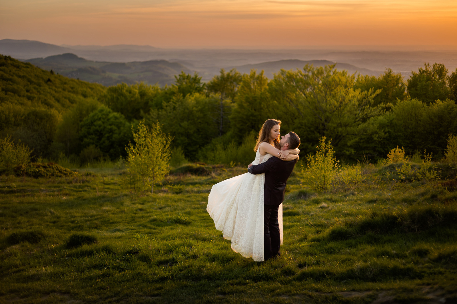 Romantyczna sesja ślubna Magdy i Pawła w górach - Beskidach, fotografia ślubna Bielsko