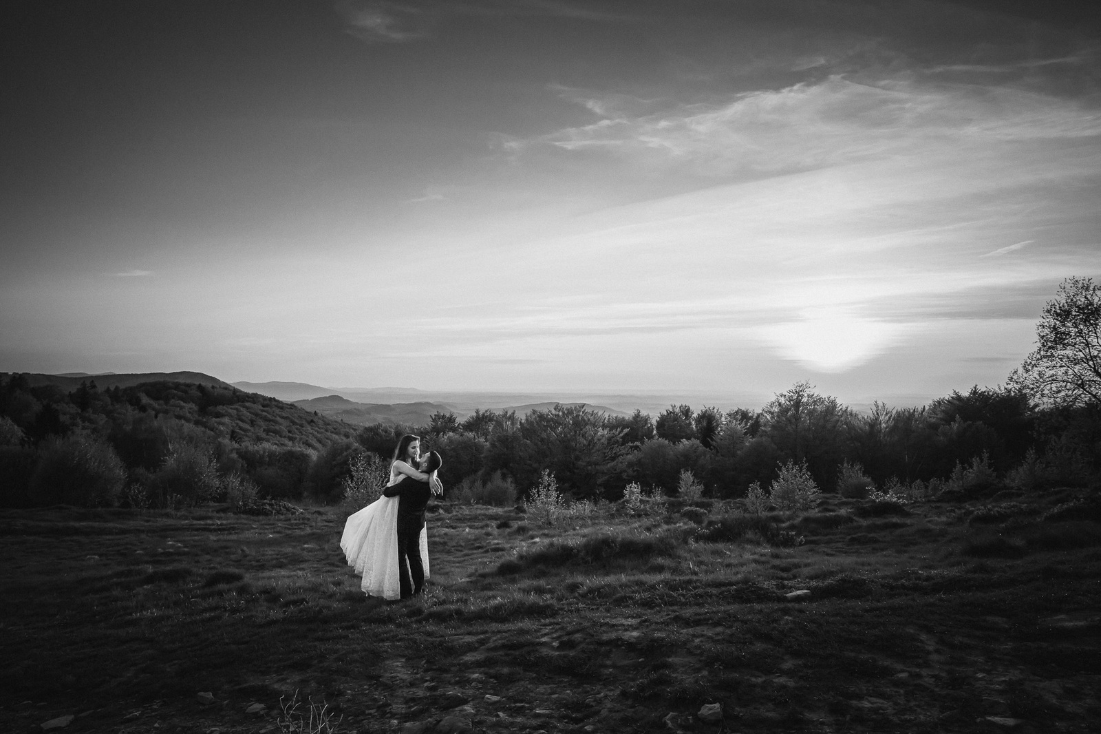 Romantyczna sesja ślubna Magdy i Pawła w górach - Beskidach, fotografia ślubna Bielsko