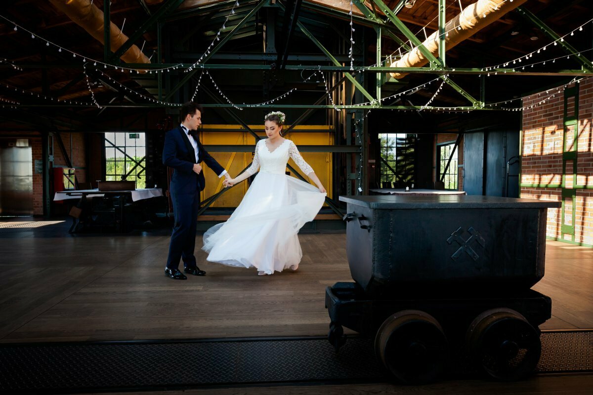 romantyczna sesja ślubna śląsk, romantyczna sesja slubna slask, zdjecia slubne zywiec, romantyczny plener slubny, fotograf slubny bielsko, plener slubny w lesie slask, sesja slubna w lesie slask, plener slubny las slask, sesja slubna nad jeziorem slask, fotografia slubna slask, zdjecia slubne slask, fotografia slubna katowice, zdjecia slubne katowice, romantyczna sesja slubna slask, zdjecia slubne bielsko, fotografia slubna bielsko, oryginalny plener slubny, oryginalna sesja slubna, www.magiaobrazu.com