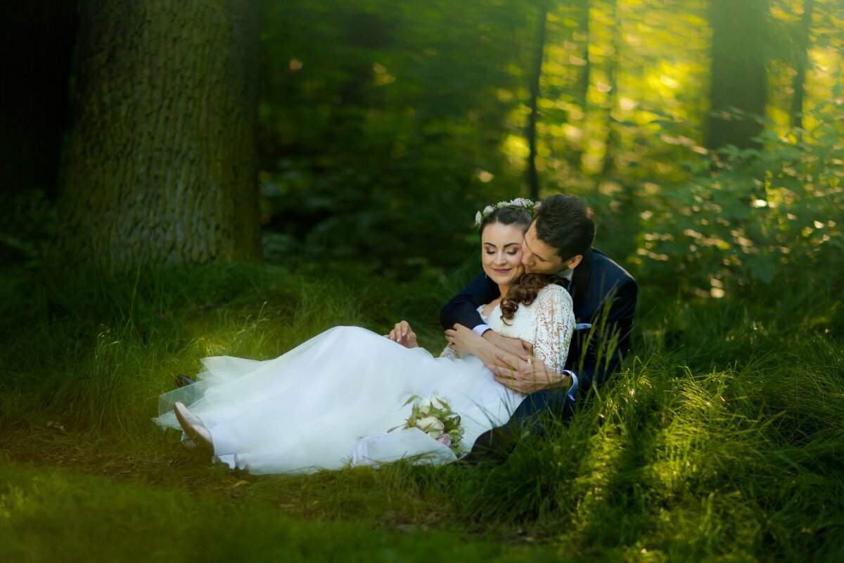 romantyczna sesja ślubna śląsk, romantyczna sesja slubna slask, zdjecia slubne zywiec, romantyczny plener slubny, fotograf slubny bielsko, plener slubny w lesie slask, sesja slubna w lesie slask, plener slubny las slask, sesja slubna nad jeziorem slask, fotografia slubna slask, zdjecia slubne slask, fotografia slubna katowice, zdjecia slubne katowice, romantyczna sesja slubna slask, zdjecia slubne bielsko, fotografia slubna bielsko, oryginalny plener slubny, oryginalna sesja slubna, www.magiaobrazu.com