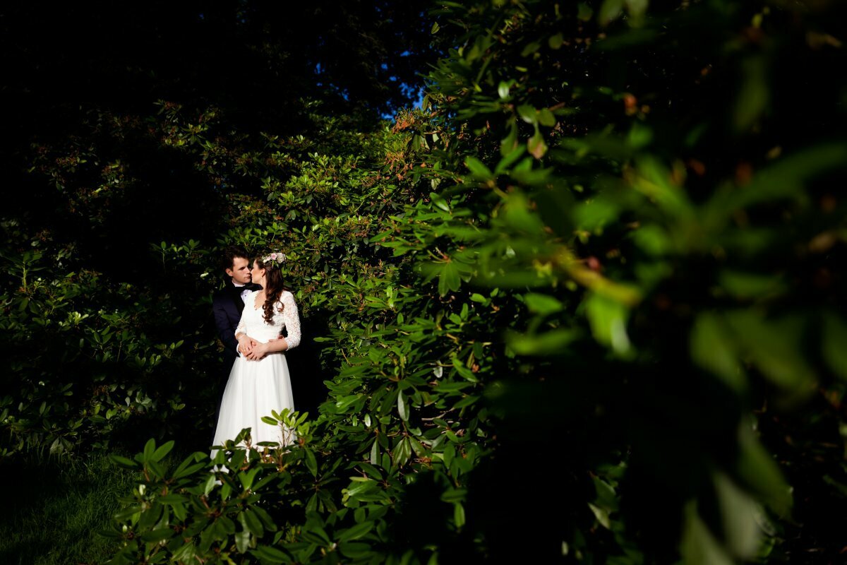 romantyczna sesja ślubna śląsk, romantyczna sesja slubna slask, zdjecia slubne zywiec, romantyczny plener slubny, fotograf slubny bielsko, plener slubny w lesie slask, sesja slubna w lesie slask, plener slubny las slask, sesja slubna nad jeziorem slask, fotografia slubna slask, zdjecia slubne slask, fotografia slubna katowice, zdjecia slubne katowice, romantyczna sesja slubna slask, zdjecia slubne bielsko, fotografia slubna bielsko, oryginalny plener slubny, oryginalna sesja slubna, www.magiaobrazu.com
