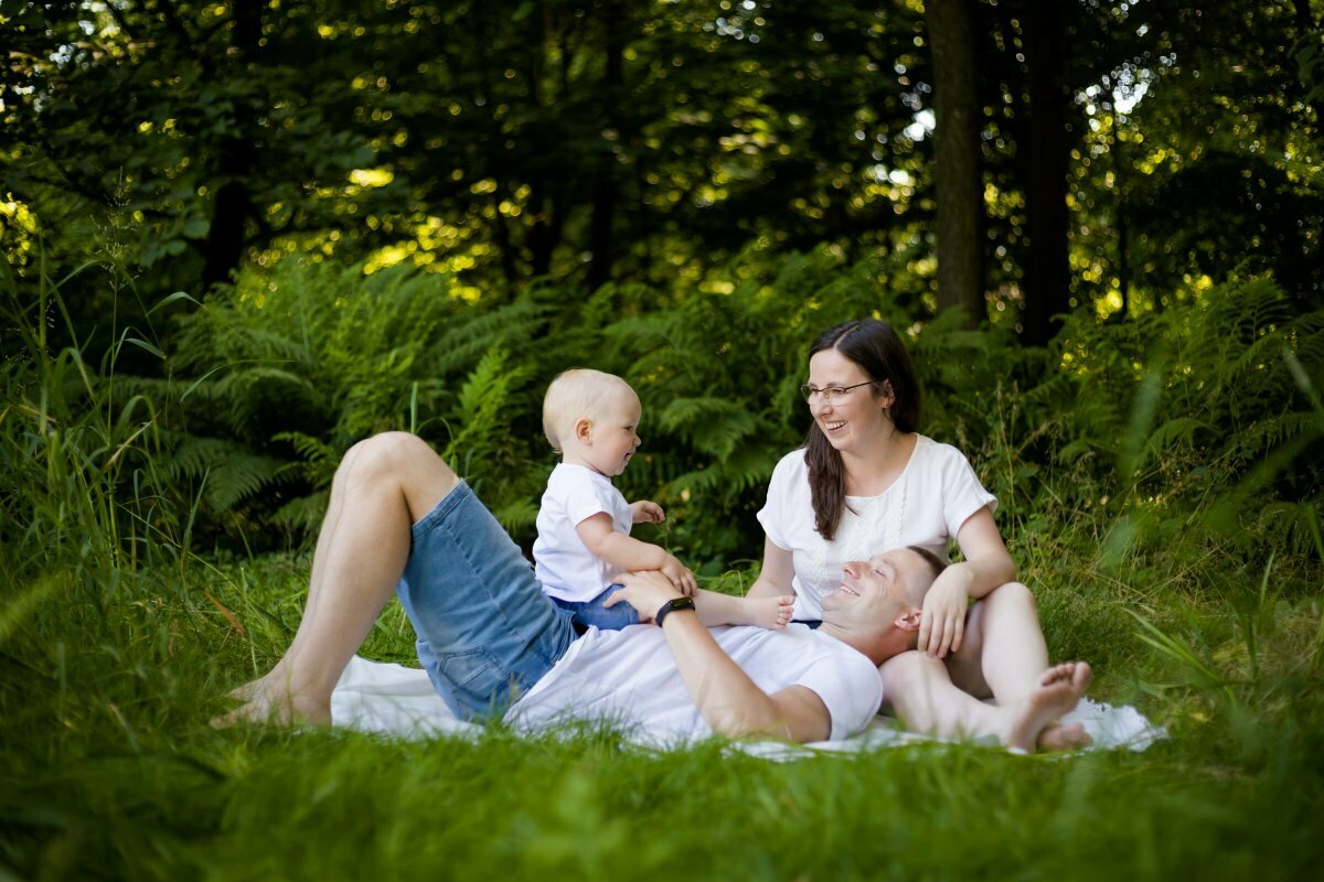 sesja na roczek, sesja rodzinna w naturze, sesje rodzinne w parku, zdjecia rodzinne, lifestylowa sesja rodzinna pszczyna, lifestylowe sesje rodzinne pszczyna, sesje dzieciece, zdjecia dzieciece, sesja rodzinna krakow, sesje rodzinne krakow, sesja rodzinna bielsko, fotografia rodzinna slask, zdjecia portretowe pszczyna, fotografia dziecieca bielsko, zdjecia dzieci bielsko, fotografia rodzinna bielsko-biala, fotografia rodzinna slask, zdjecia ludzi slask, zdjecia dla rodzin, fotograf fotograf rodzinny slask, fotograf czechowice, fotografia bielsko, zdjecia slask, www.magiaobrazu.com,