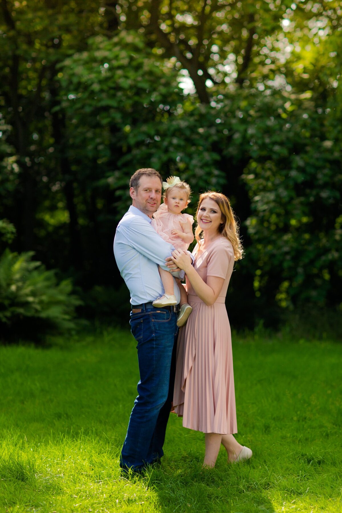 sesja na roczek pszczyna, lifestylowa sesja rodzinna pszczyna, lifestylowe sesje rodzinne pszczyna, wiosenna sesja rodzinna, sesje dzieciece pszczyna, zdjecia dzieciece pszczyna, fotografia noworodkowa pszczyna, sesja rodzinna bielsko, fotografia rodzinna slask, zdjecia portretowe pszczyna, sesja portretowa bielsko, zdjecia w plenerze bielsko, rodzina w plenerze slask, fotografia dziecieca bielsko, zdjecia dzieci bielsko, fotografia rodzinna bielsko-biala, fotografia rodzinna slask, zdjecia ludzi slask, zdjecia dla rodzin, fotograf fotograf rodzinny slask, , fotograf czechowice, fotografia bielsko, zdjecia slask, www.magiaobrazu.com,