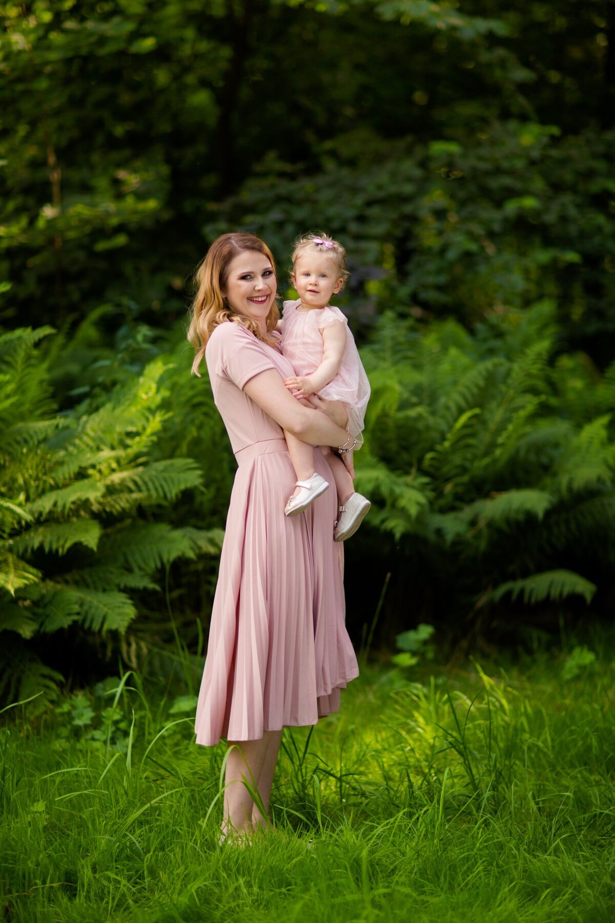 sesja na roczek pszczyna, lifestylowa sesja rodzinna pszczyna, lifestylowe sesje rodzinne pszczyna, wiosenna sesja rodzinna, sesje dzieciece pszczyna, zdjecia dzieciece pszczyna, fotografia noworodkowa pszczyna, sesja rodzinna bielsko, fotografia rodzinna slask, zdjecia portretowe pszczyna, sesja portretowa bielsko, zdjecia w plenerze bielsko, rodzina w plenerze slask, fotografia dziecieca bielsko, zdjecia dzieci bielsko, fotografia rodzinna bielsko-biala, fotografia rodzinna slask, zdjecia ludzi slask, zdjecia dla rodzin, fotograf fotograf rodzinny slask, , fotograf czechowice, fotografia bielsko, zdjecia slask, www.magiaobrazu.com,