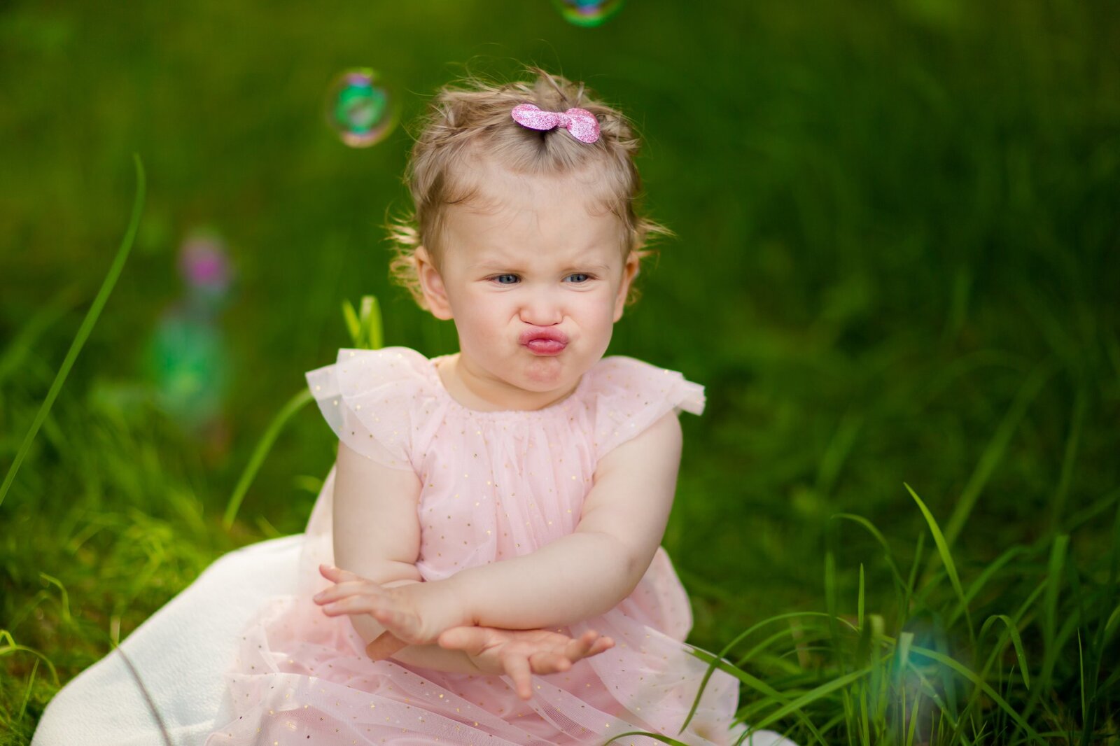 sesja na roczek pszczyna, lifestylowa sesja rodzinna pszczyna, lifestylowe sesje rodzinne pszczyna, wiosenna sesja rodzinna, sesje dzieciece pszczyna, zdjecia dzieciece pszczyna, fotografia noworodkowa pszczyna, sesja rodzinna bielsko, fotografia rodzinna slask, zdjecia portretowe pszczyna, sesja portretowa bielsko, zdjecia w plenerze bielsko, rodzina w plenerze slask, fotografia dziecieca bielsko, zdjecia dzieci bielsko, fotografia rodzinna bielsko-biala, fotografia rodzinna slask, zdjecia ludzi slask, zdjecia dla rodzin, fotograf fotograf rodzinny slask, , fotograf czechowice, fotografia bielsko, zdjecia slask, www.magiaobrazu.com,