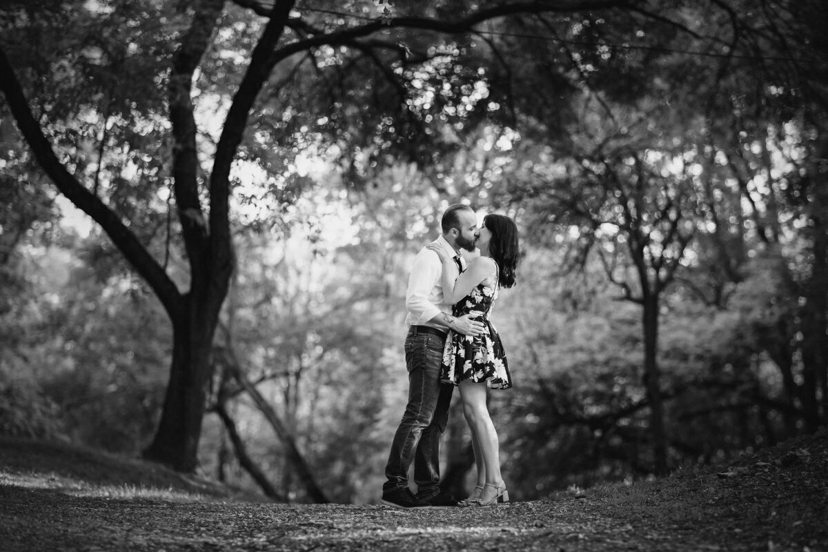 sesja narzeczeńska kraków, letnia sesja narzeczenska krakow, sesja narzeczenska krakow, sesje narzeczenskie krakow, park bednarskiego krakow, kopiec krakusa krakow, sesja na kopcu krakusa w krakowie, sesja w parku bednarskiego krakow, plener zareczynowy krakow, sesja zareczynowa krakow, sesja narzeczenska w parku, plener narzeczenski w parku,sesje narzeczenskie slask, zdjecia narzeczenskie slask, sesja narzeczenska katowice, sesja zareczynowa slask, fotografia slubna krakow, zdjecia slubne krakow, www.magiaobrazu.com, fotografia slubna slask, fotograf slubny krakow, zdjecia przedslubne slask, fotografia slubna slask, romantyczna sesja narzeczenska, engagement session, prewedding photosession,