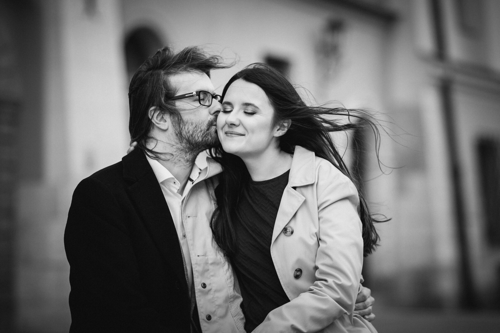 sesja narzeczeńska w krakowie, sesja narzeczenska w krakowie, zimowa sesja narzeczenska krakow, sesja narzeczenska krakow, sesje narzeczenskie krakow, plener zareczynowy krakow, sesja zareczynowa krakow, sesja narzeczenska w miescie, plener narzeczenski w miescie,sesje narzeczenskie slask, zdjecia narzeczenskie slask, sesja narzeczenska katowice, sesja zareczynowa slask, fotografia slubna krakow, zdjecia slubne krakow, www.magiaobrazu.com, fotografia slubna slask, fotograf slubny krakow, fotografia slubna slask, romantyczna sesja narzeczenska, engagement session, prewedding photosession,