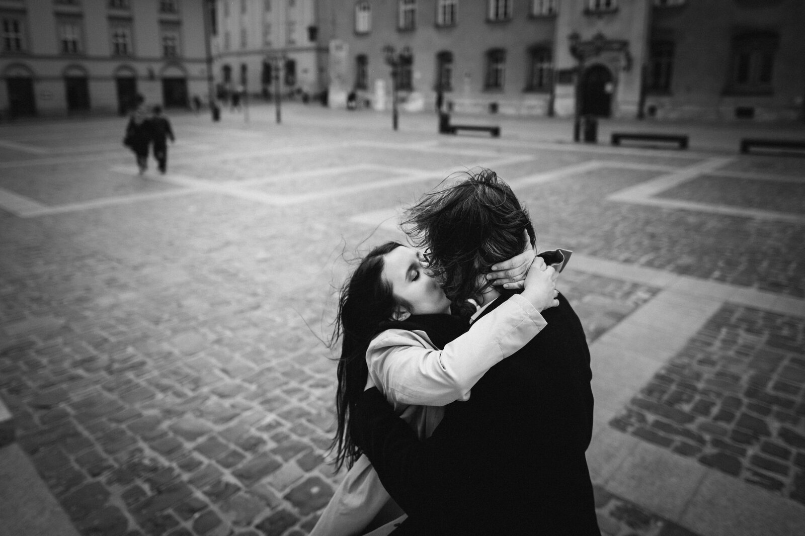 sesja narzeczeńska w krakowie, sesja narzeczenska w krakowie, zimowa sesja narzeczenska krakow, sesja narzeczenska krakow, sesje narzeczenskie krakow, plener zareczynowy krakow, sesja zareczynowa krakow, sesja narzeczenska w miescie, plener narzeczenski w miescie,sesje narzeczenskie slask, zdjecia narzeczenskie slask, sesja narzeczenska katowice, sesja zareczynowa slask, fotografia slubna krakow, zdjecia slubne krakow, www.magiaobrazu.com, fotografia slubna slask, fotograf slubny krakow, fotografia slubna slask, romantyczna sesja narzeczenska, engagement session, prewedding photosession,