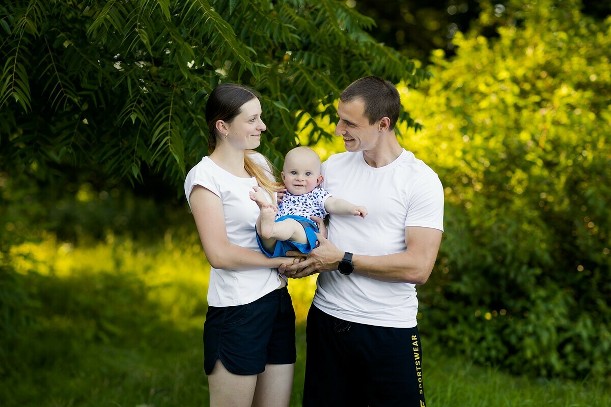 Sesja rodzinna w naturze, lifestylowa sesja rodzinna pszczyna, lifestylowe sesje rodzinne pszczyna, sesje dzieciece pszczyna, zdjecia dzieciece pszczyna, sesja rodzinna bielsko, fotografia rodzinna slask, rodzina w plenerze slask, fotografia dziecieca bielsko, zdjecia dzieci bielsko, fotografia rodzinna bielsko-biala, fotografia rodzinna slask, fotograf rodzinny slask, fotograf czechowice, fotografia bielsko