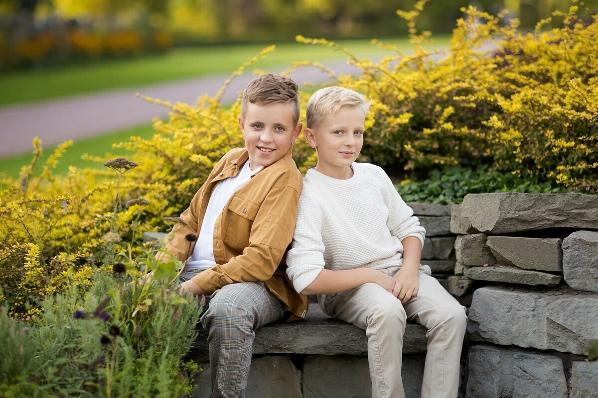 sesja rodzinna w ogrodach kapias, sesje rodzinne w naturze, sesja w ogrodach kapias, sesje w ogrodach kapias, lifestylowa sesja rodzinna pszczyna, sesja rodzinna z psem, sesje rodzinne z psem, zdjecia rodzinne z psem, lifestylowe sesje rodzinne pszczyna, sesje dzieciece pszczyna, zdjecia dzieciece pszczyna, sesja rodzinna bielsko, fotografia rodzinna slask, rodzina w plenerze slask, fotografia dziecieca bielsko, fotografia rodzinna slask, fotograf rodzinny slask, fotograf czechowice, fotografia bielsko