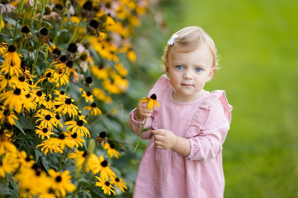 sesja rodzinna w ogrodach kapias, sesje rodzinne w naturze, sesja w ogrodach kapias, sesje w ogrodach kapias, lifestylowa sesja rodzinna pszczyna, sesja rodzinna z psem, sesje rodzinne z psem, zdjecia rodzinne z psem, lifestylowe sesje rodzinne pszczyna, sesje dzieciece pszczyna, zdjecia dzieciece pszczyna, sesja rodzinna bielsko, fotografia rodzinna slask, rodzina w plenerze slask, fotografia dziecieca bielsko, fotografia rodzinna slask, fotograf rodzinny slask, fotograf czechowice, fotografia bielsko