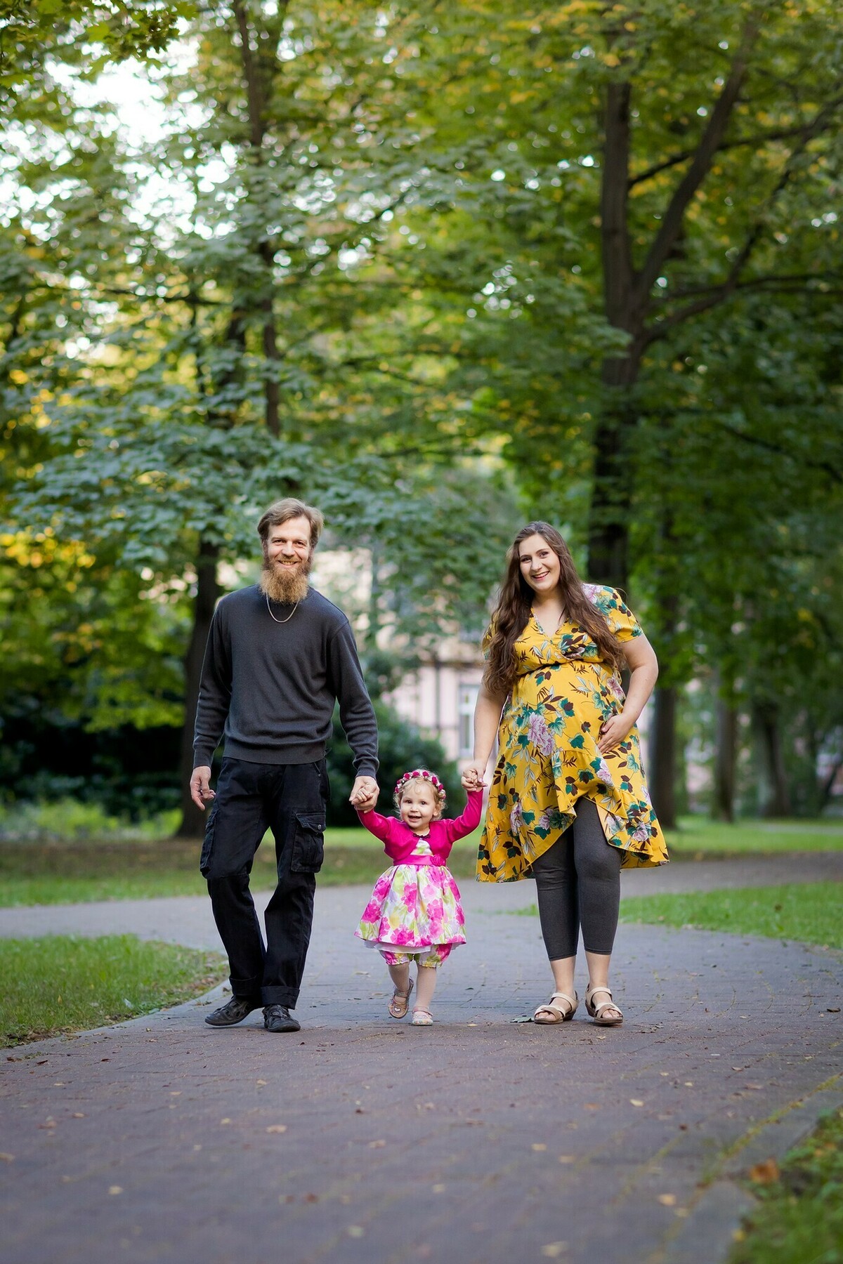 Sesja rodzinna w parku, sesja brzuszkowa w plenerze Pszczyna