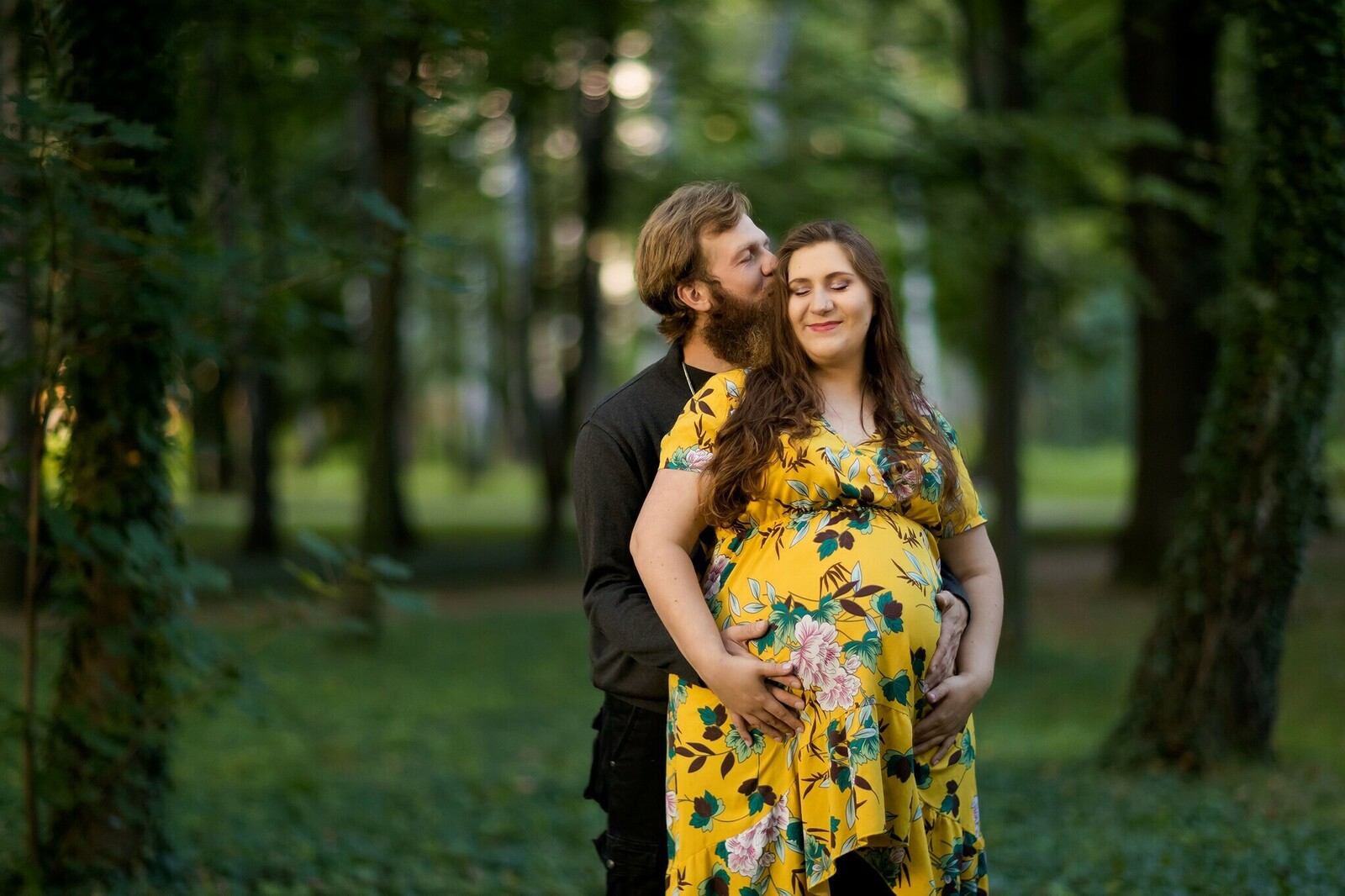 Sesja rodzinna w parku, sesja brzuszkowa w plenerze Pszczyna