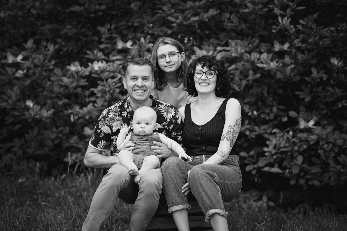 Sesja rodzinna z nastolatką i maluszkiem, lifestylowa sesja rodzinna pszczyna, sesja rodzinna z psem, sesje rodzinne z psem, zdjecia rodzinne z psem, lifestylowe sesje rodzinne pszczyna, sesje dzieciece pszczyna, zdjecia dzieciece pszczyna, sesja rodzinna bielsko, fotografia rodzinna slask, rodzina w plenerze slask, fotografia dziecieca bielsko, zdjecia dzieci bielsko, fotografia rodzinna bielsko-biala,