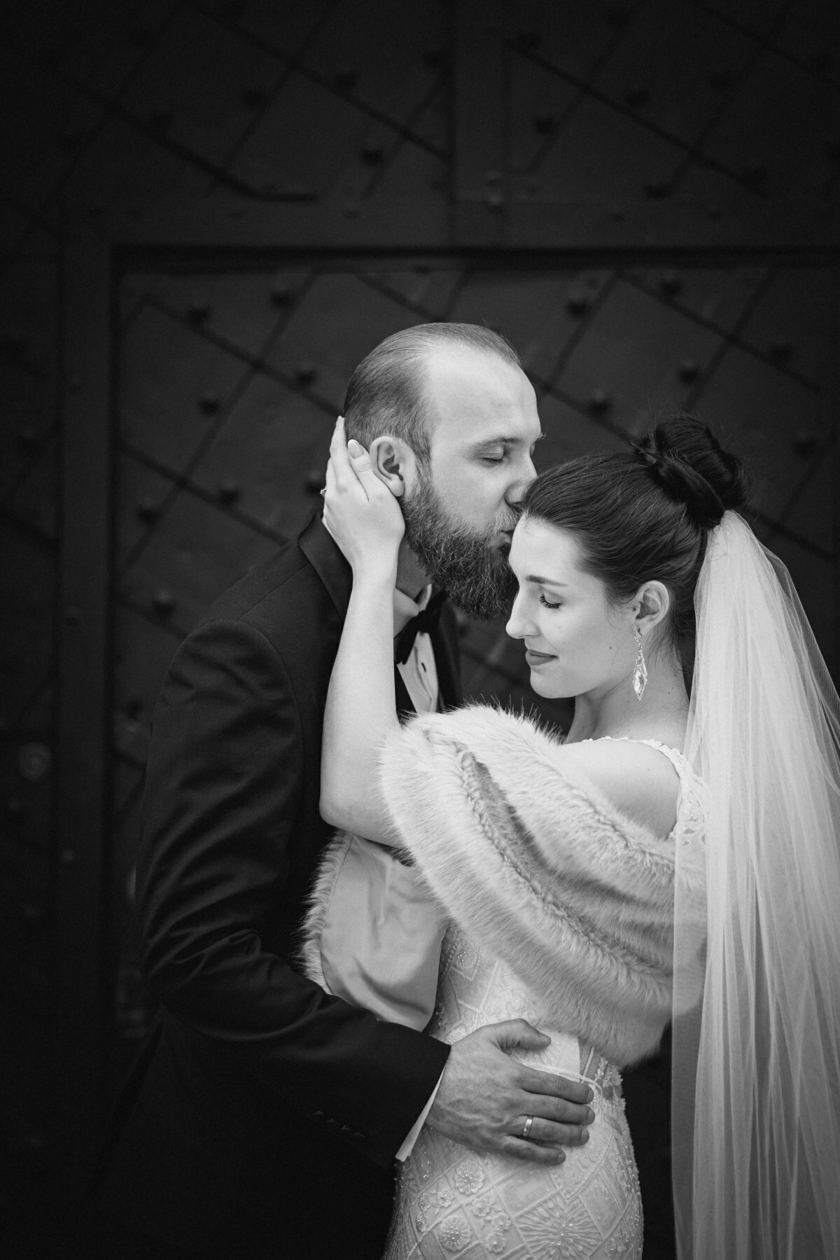 sesja ślubna kraków, plener slubny na rynku w krakowie, sesja slubna w krakowie, sesja na krakowskim rynku, plener slubny krakow, sesja slubna kraków, fotograf na slub krakow, fotografia slubna krakow, zdjecia slubne krakow, fotograf slubny krakow, zdjecia slubne slask, fotografia slubna slask, fotograf na slub slask, sesja slubna na krakowskim rynku, zdjecia slubne bielsko, fotografia slubna bielsko, fotografia slubna cieszyn