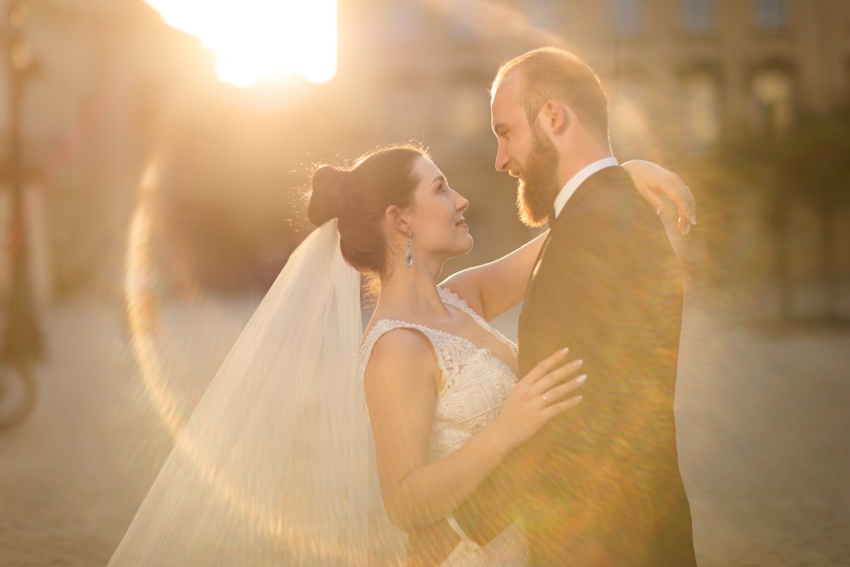 sesja ślubna kraków, plener slubny na rynku w krakowie, sesja slubna w krakowie, sesja na krakowskim rynku, plener slubny krakow, sesja slubna kraków, fotograf na slub krakow, fotografia slubna krakow, zdjecia slubne krakow, fotograf slubny krakow, zdjecia slubne slask, fotografia slubna slask, fotograf na slub slask, sesja slubna na krakowskim rynku, zdjecia slubne bielsko, fotografia slubna bielsko, fotografia slubna cieszyn