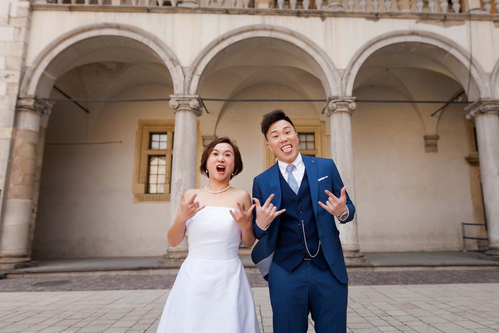 sesja ślubna w Krakowie, plener slubny na rynku w krakowie, fotograf na slub krakow, fotografia slubna krakow, zdjecia slubne krakow, fotograf slubny krakow, fotograf weselny krakow, zdjecia slubne slask, fotografia slubna slask, prewedding session krakow, cracow pre wedding session, fotograf na slub slask, sesja slubna na krakowskim rynku, sesja slubna o swicie, zdjecia slubne bielsko, fotografia slubna bielsko, zdjecia slubne wadowice, fotografia slubna wadowice, plener slubny o swicie, dwoch fotografow na slub, zdjecia slubne cieszyn, sesja slubna na wawelu, plener slubny wawel, fotografia slubna cieszyn