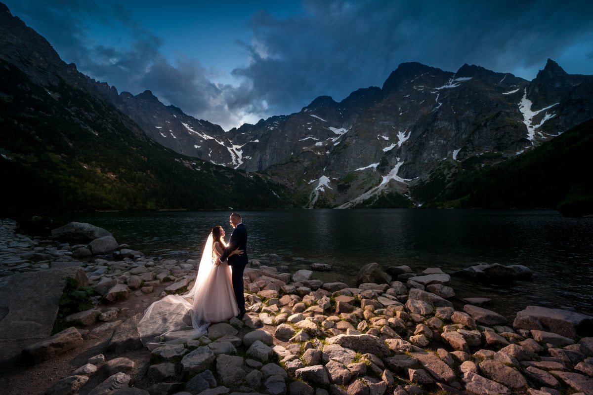 plener slubny w Tatrach, sesja slubna Tatry, fotografia slubna slask, fotograf slubny slask, sesja slubna tatry, plener slubny tatry, fotografia slubna slask, zdjecia slubne krakow, zdjecia slubne zakopane, sesja slubna nad morskim okiem, plener slubny nad morskim okiem, zachod slonca nad morskim okiem, fotografia slubna krakow, zdjecia slubne slask, fotografia slubna bielsko, zdjecia slubne bielsko, fotografia slubna zywiec, zdjecia slubne zywiec, piekna sesja slubna, najladniejsze sesje slubne, fotograf slubny Krakow, fotografowie slubni, dwoch fotografow na slub,