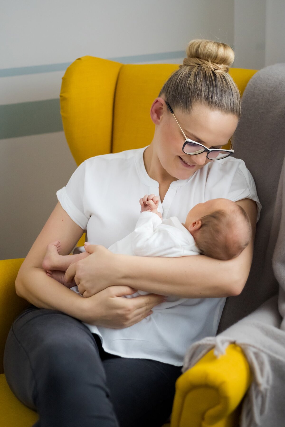 sesja noworodkowa w domu, sesja noworodkowa bielsko, fotografia dziecieca bielsko, zdjecia dzieci bielsko, fotografia rodzinna bielsko-biala, lifestylowa sesja rodzinna pszczyna, lifestylowe sesje rodzinne pszczyna, sesje dzieciece pszczyna, zdjecia dzieciece pszczyna, fotografia noworodkowa pszczyna, sesja rodzinna bielsko, fotografia rodzinna slask, fotograf czechowice, www.magiaobrazu.com