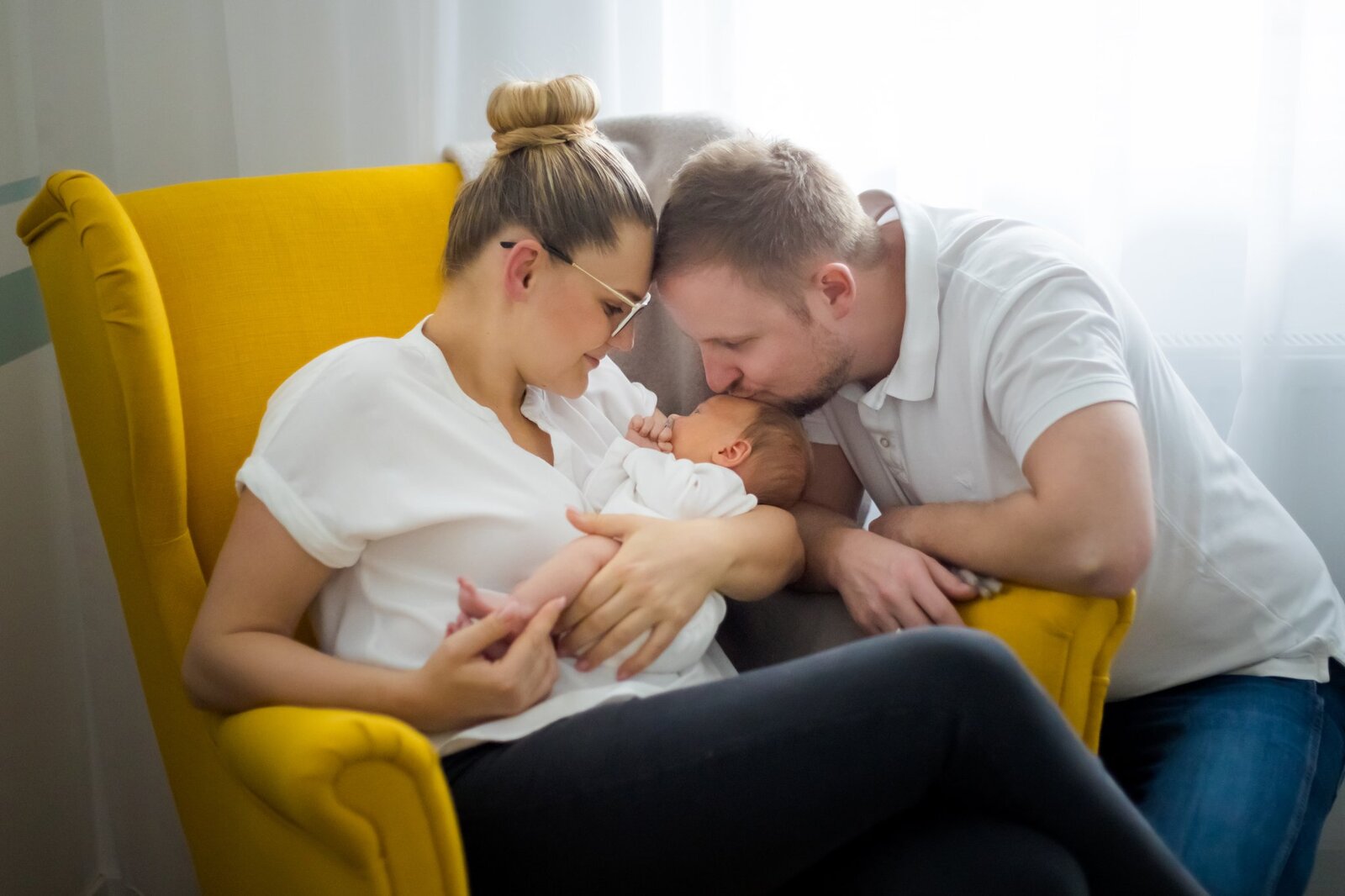 sesja noworodkowa w domu, sesja noworodkowa bielsko, fotografia dziecieca bielsko, zdjecia dzieci bielsko, fotografia rodzinna bielsko-biala, lifestylowa sesja rodzinna pszczyna, lifestylowe sesje rodzinne pszczyna, sesje dzieciece pszczyna, zdjecia dzieciece pszczyna, fotografia noworodkowa pszczyna, sesja rodzinna bielsko, fotografia rodzinna slask, fotograf czechowice, www.magiaobrazu.com