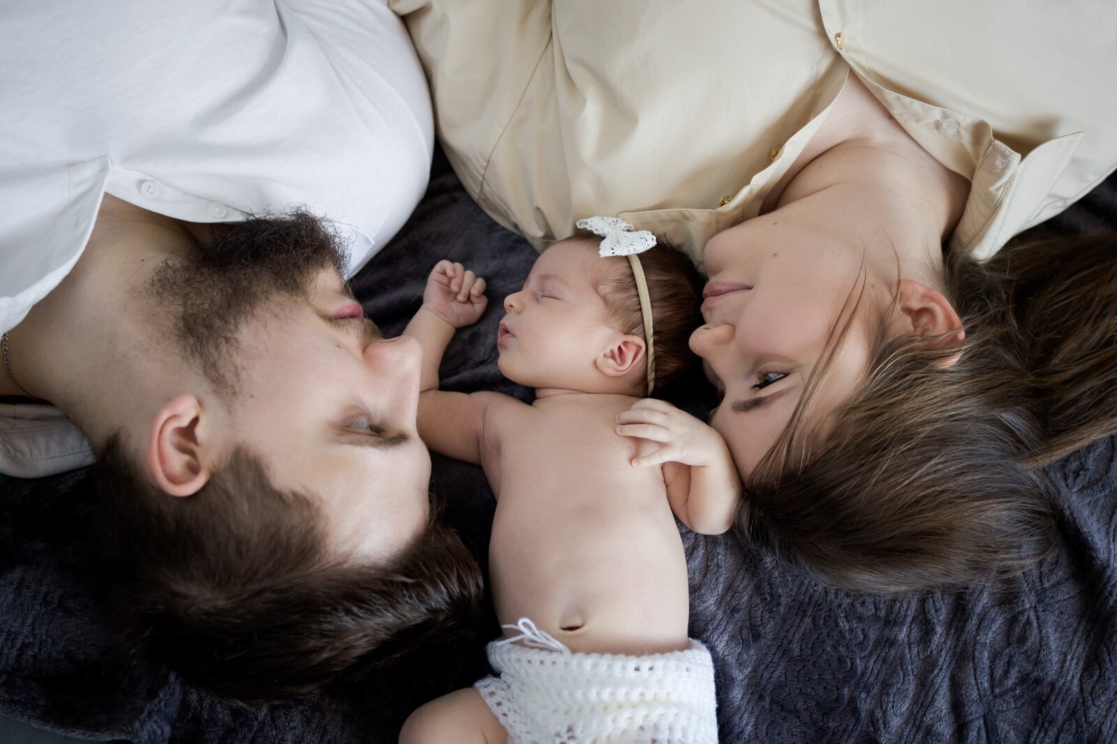 naturalne sesje noworodkowe w domu pszczyna, lifestylowa sesja rodzinna pszczyna, lifestylowe sesje rodzinne pszczyna, sesja noworodkowa pszczyna, sesje noworodkowe pszczyna, sesje dzieciece pszczyna, zdjecia dzieciece pszczyna, fotografia noworodkowa pszczyna, sesja rodzinna bielsko, fotografia rodzinna slask, zdjecia portretowe pszczyna, sesja portretowa bielsko, fotografia dziecieca bielsko, zdjecia dzieci bielsko, fotografia rodzinna bielsko-biala, fotografia rodzinna slask, zdjecia ludzi slask, zdjecia dla rodzin, fotograf rodzinny slask, fotograf czechowice, fotografia bielsko