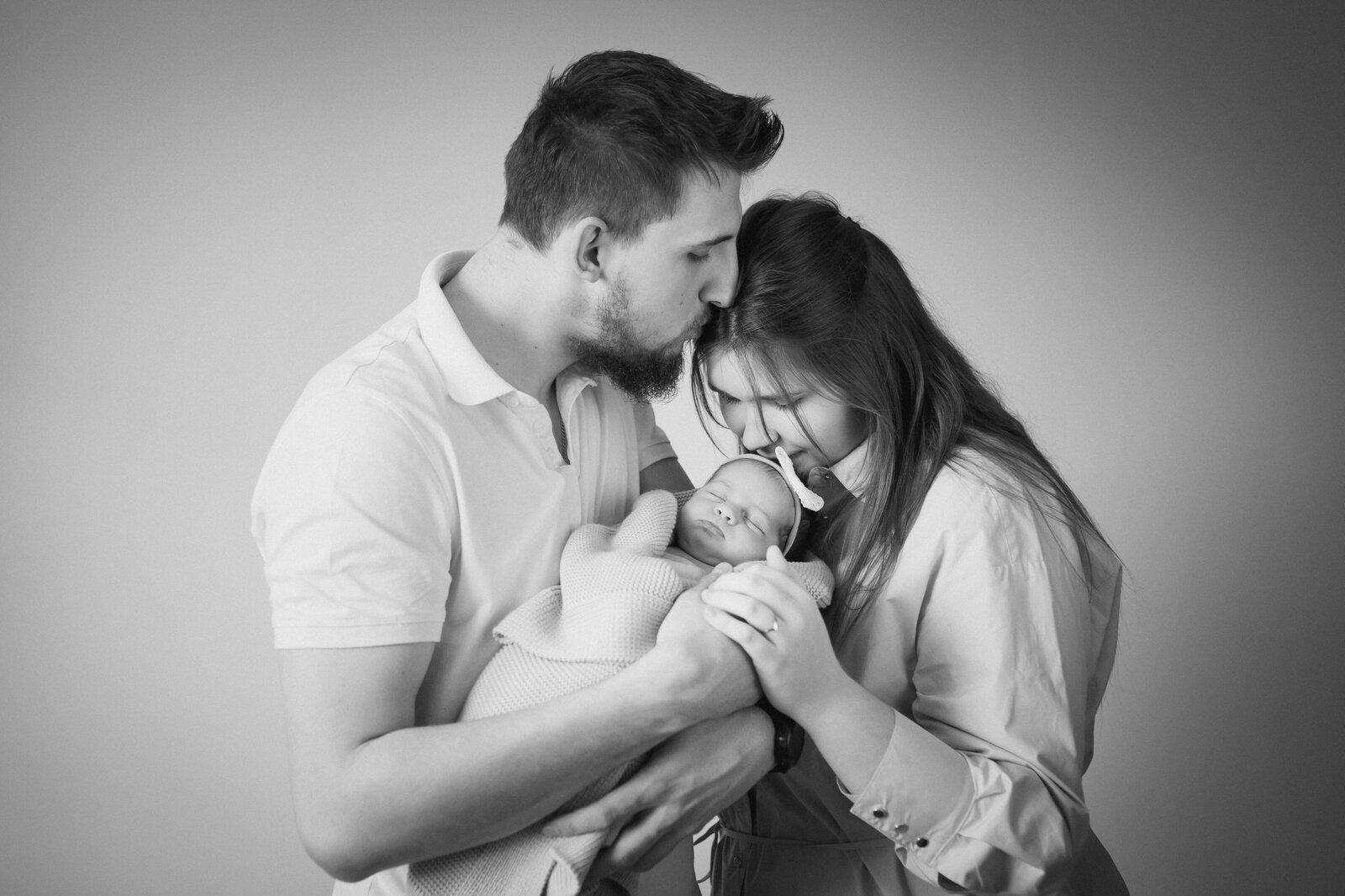 naturalne sesje noworodkowe w domu pszczyna, lifestylowa sesja rodzinna pszczyna, lifestylowe sesje rodzinne pszczyna, sesja noworodkowa pszczyna, sesje noworodkowe pszczyna, sesje dzieciece pszczyna, zdjecia dzieciece pszczyna, fotografia noworodkowa pszczyna, sesja rodzinna bielsko, fotografia rodzinna slask, zdjecia portretowe pszczyna, sesja portretowa bielsko, fotografia dziecieca bielsko, zdjecia dzieci bielsko, fotografia rodzinna bielsko-biala, fotografia rodzinna slask, zdjecia ludzi slask, zdjecia dla rodzin, fotograf rodzinny slask, fotograf czechowice, fotografia bielsko