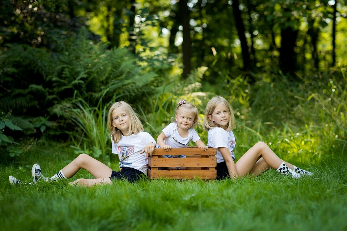 sesje rodzinne w naturze, lifestylowa sesja rodzinna pszczyna, sesja rodzinna z psem, sesje rodzinne z psem, zdjecia rodzinne z psem, lifestylowe sesje rodzinne pszczyna, sesje dzieciece pszczyna, zdjecia dzieciece pszczyna, sesja rodzinna bielsko, fotografia rodzinna slask, rodzina w plenerze slask, fotografia dziecieca bielsko, zdjecia dzieci bielsko, fotografia rodzinna bielsko-biala, fotografia rodzinna slask, fotograf rodzinny slask, fotograf czechowice, fotografia bielsko, zdjecia slask, www.magiaobrazu.com,