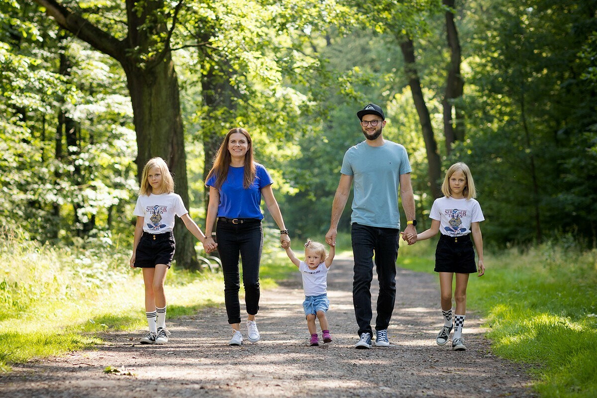 sesje rodzinne w naturze, lifestylowa sesja rodzinna pszczyna, sesja rodzinna z psem, sesje rodzinne z psem, zdjecia rodzinne z psem, lifestylowe sesje rodzinne pszczyna, sesje dzieciece pszczyna, zdjecia dzieciece pszczyna, sesja rodzinna bielsko, fotografia rodzinna slask, rodzina w plenerze slask, fotografia dziecieca bielsko, zdjecia dzieci bielsko, fotografia rodzinna bielsko-biala, fotografia rodzinna slask, fotograf rodzinny slask, fotograf czechowice, fotografia bielsko, zdjecia slask, www.magiaobrazu.com,