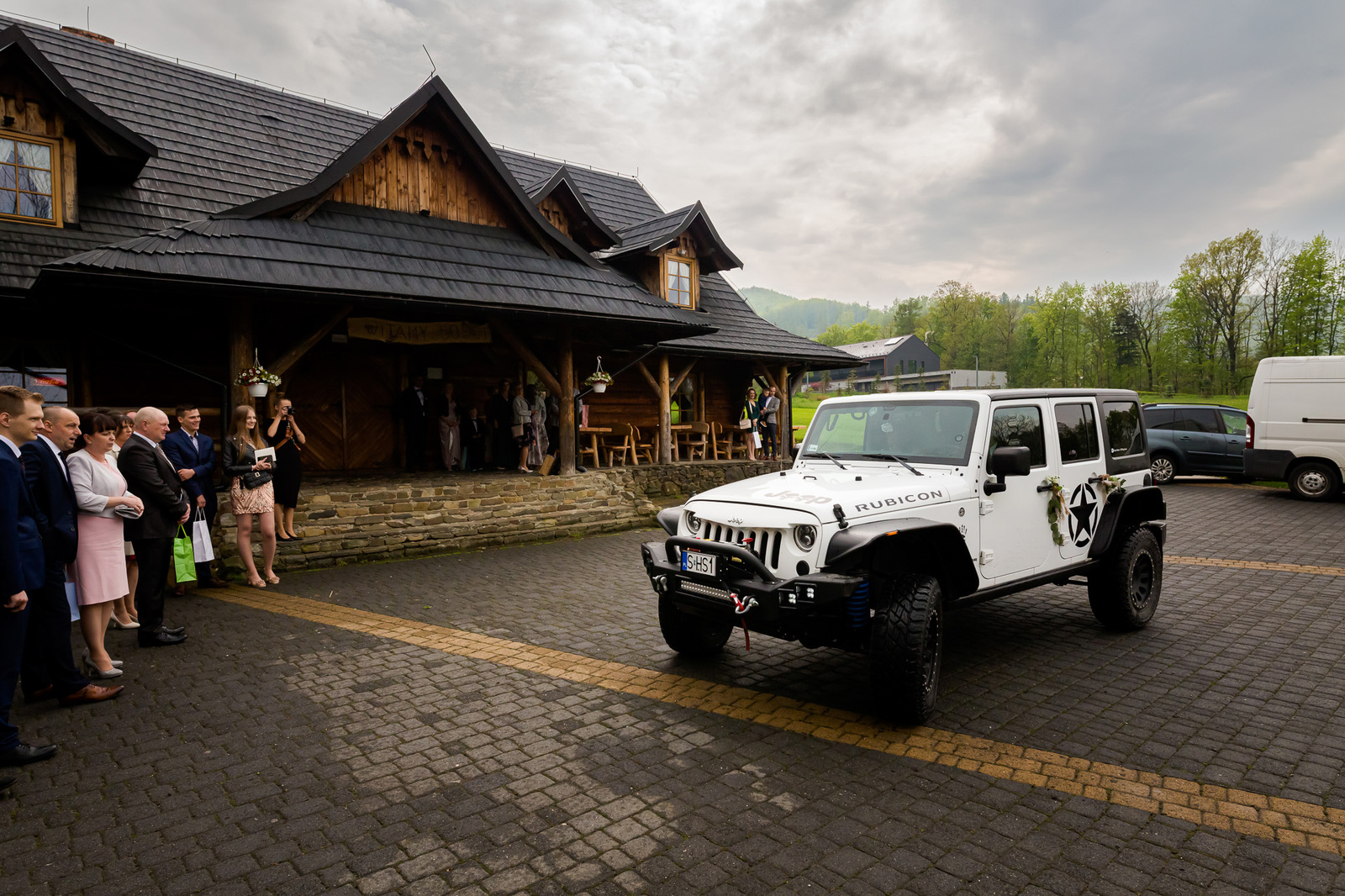 Ślub i wesele w drewnianej chacie - Magda i Paweł pobrali się w Gościńcu Szumnym w Jaworzu