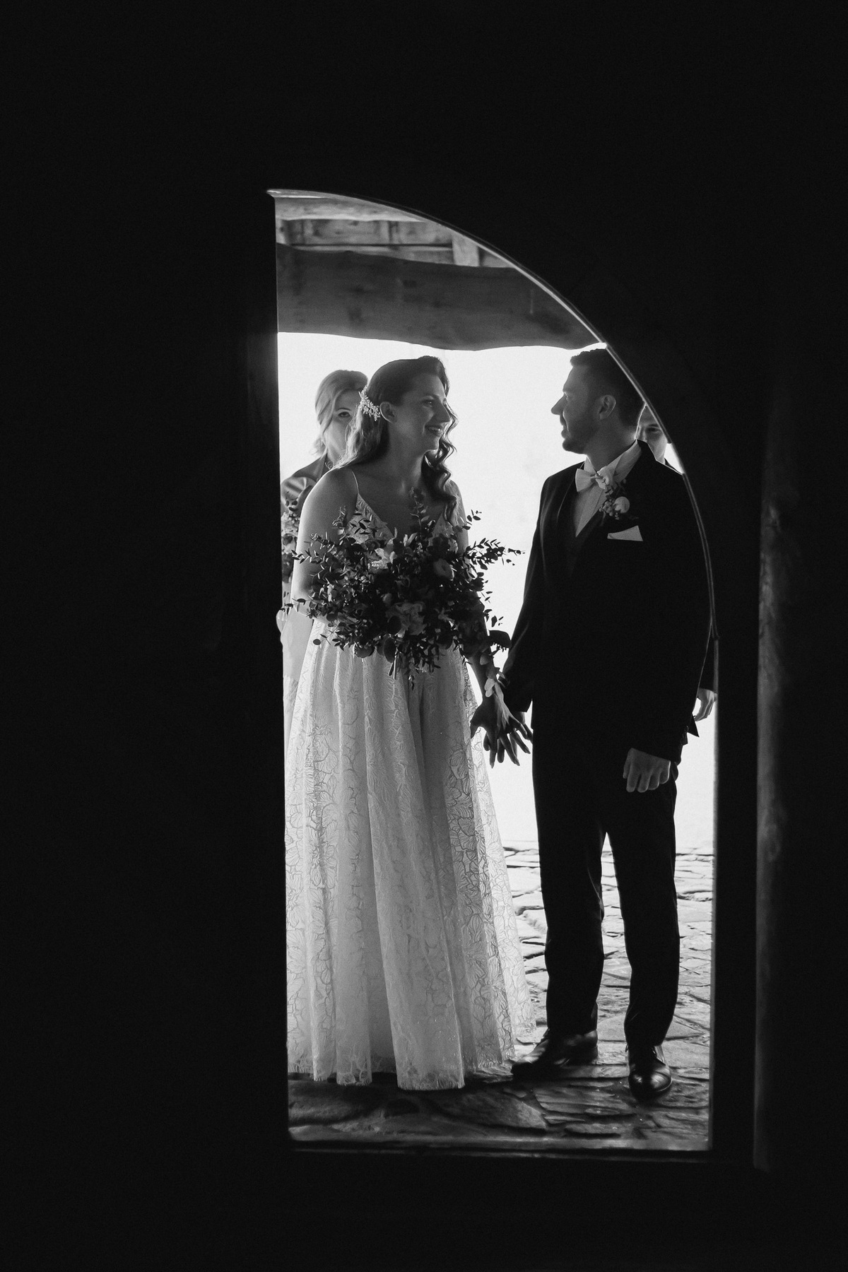 Ślub i wesele w drewnianej chacie - Magda i Paweł pobrali się w Gościńcu Szumnym w Jaworzu