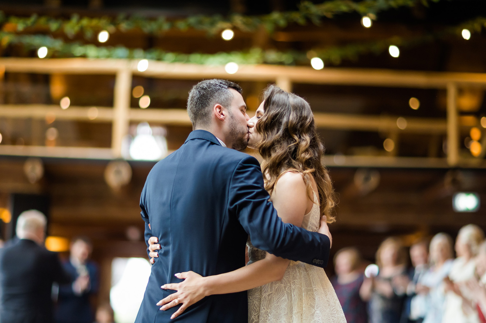 Ślub i wesele w drewnianej chacie - Magda i Paweł pobrali się w Gościńcu Szumnym w Jaworzu