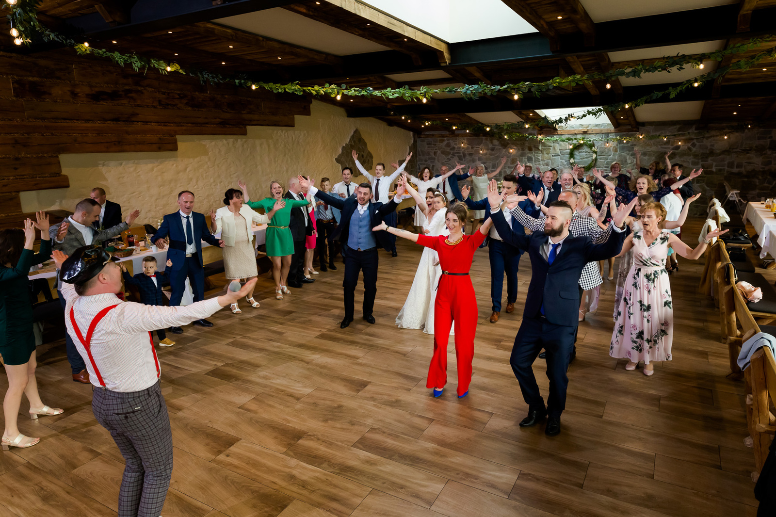 Ślub i wesele w drewnianej chacie - Magda i Paweł pobrali się w Gościńcu Szumnym w Jaworzu