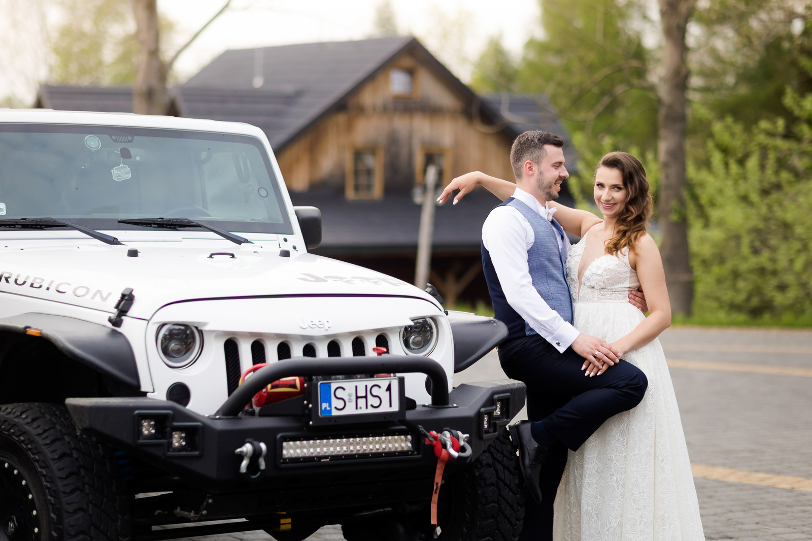 Ślub i wesele w drewnianej chacie - Magda i Paweł pobrali się w Gościńcu Szumnym w Jaworzu