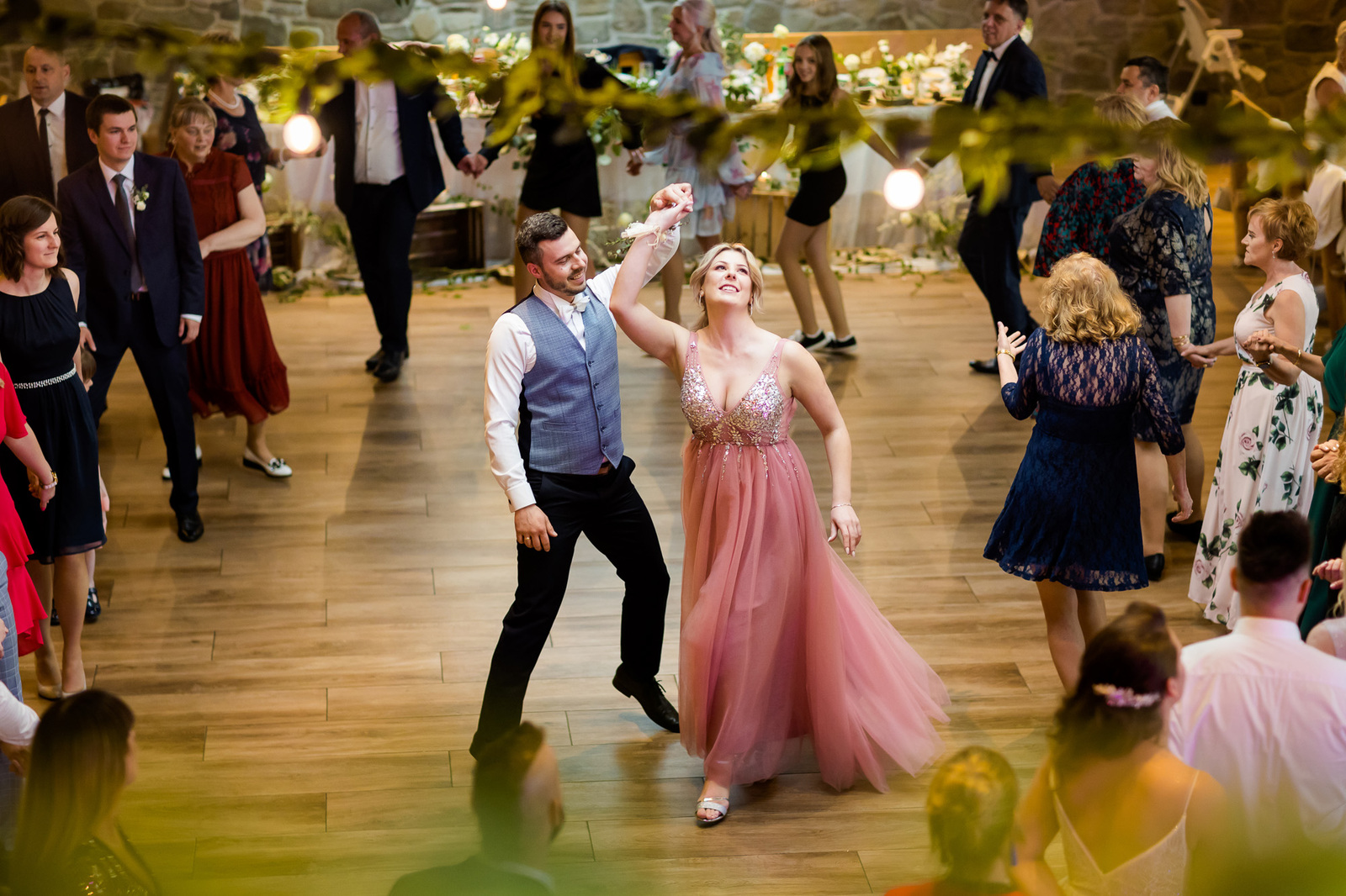 Ślub i wesele w drewnianej chacie - Magda i Paweł pobrali się w Gościńcu Szumnym w Jaworzu