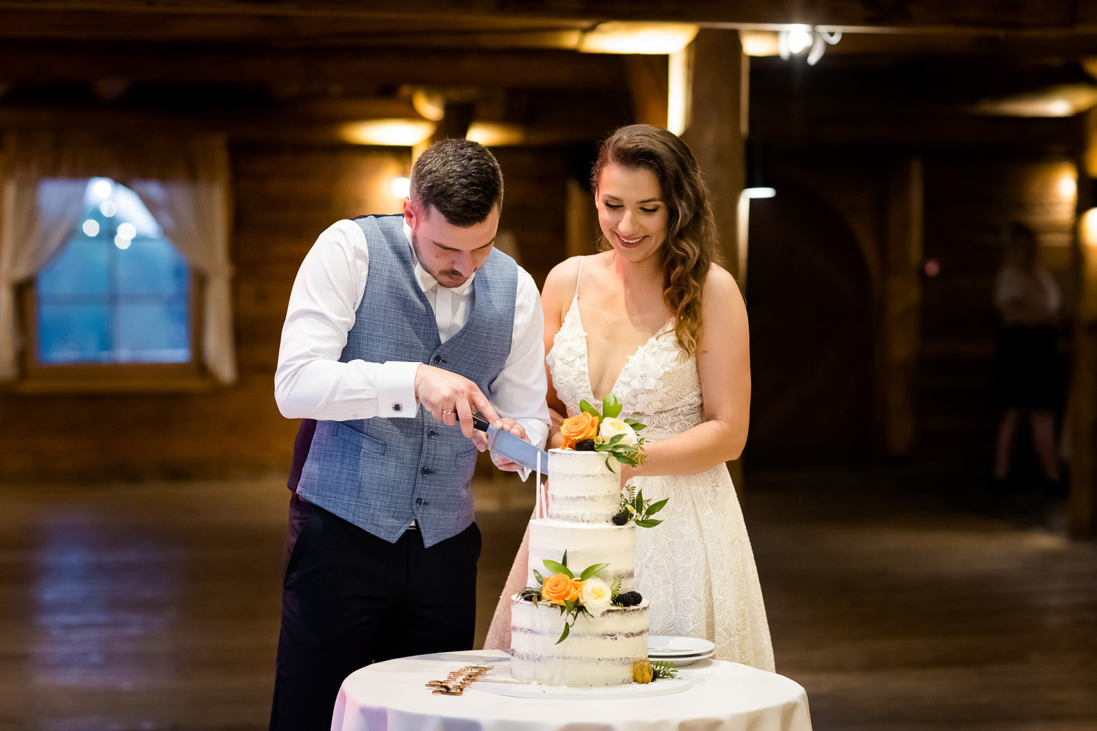 Ślub i wesele w drewnianej chacie - Magda i Paweł pobrali się w Gościńcu Szumnym w Jaworzu