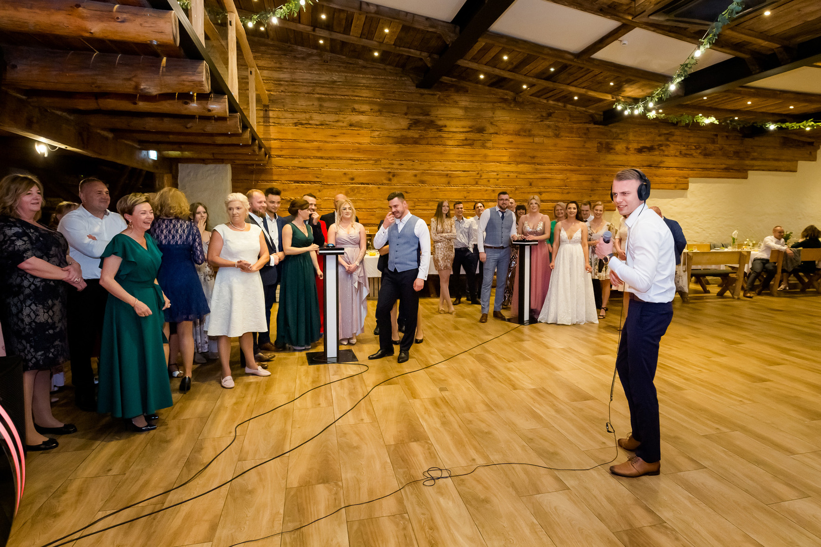 Ślub i wesele w drewnianej chacie - Magda i Paweł pobrali się w Gościńcu Szumnym w Jaworzu
