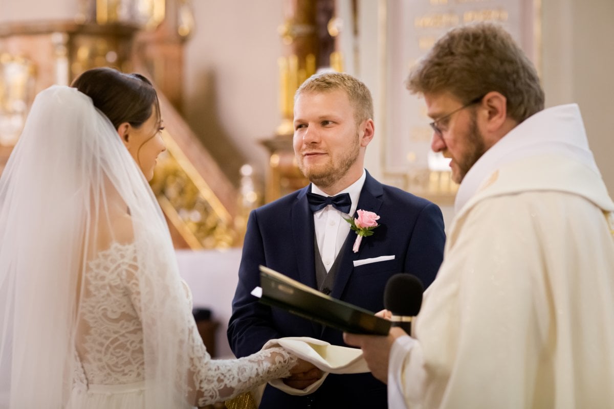 ślub na górze św Anny, fotografia slubna slask, zdjecia slubne bielsko, fotograf slubny opole, zdjecia slubne slask, fotograf slubny slask, fotograf na wesele slask, slub na gorze sw anny, bazylika na gorze sw anny, slub w bazylice na gorze sw anny, slub gora sw anny, zdjecia slubne katowice, dwoch fotografow na slub, fotografia slubna krakow, zdjecia slubne na slasku, fotografia weselna slask, naturalne zdjecia slubne, magia obrazu, amfiteatr na gorze sw anny, sesja slubna gora sw anny,