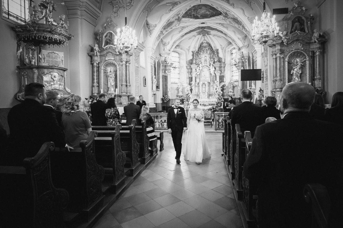 ślub na górze św Anny, fotografia slubna slask, zdjecia slubne bielsko, fotograf slubny opole, zdjecia slubne slask, fotograf slubny slask, fotograf na wesele slask, slub na gorze sw anny, bazylika na gorze sw anny, slub w bazylice na gorze sw anny, slub gora sw anny, zdjecia slubne katowice, dwoch fotografow na slub, fotografia slubna krakow, zdjecia slubne na slasku, fotografia weselna slask, naturalne zdjecia slubne, magia obrazu, amfiteatr na gorze sw anny, sesja slubna gora sw anny,