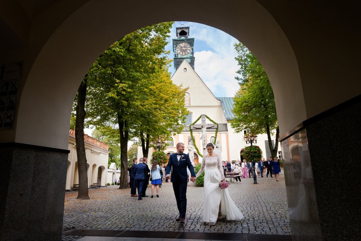 ślub na górze św Anny, fotografia slubna slask, zdjecia slubne bielsko, fotograf slubny opole, zdjecia slubne slask, fotograf slubny slask, fotograf na wesele slask, slub na gorze sw anny, bazylika na gorze sw anny, slub w bazylice na gorze sw anny, slub gora sw anny, zdjecia slubne katowice, dwoch fotografow na slub, fotografia slubna krakow, zdjecia slubne na slasku, fotografia weselna slask, naturalne zdjecia slubne, magia obrazu, amfiteatr na gorze sw anny, sesja slubna gora sw anny,