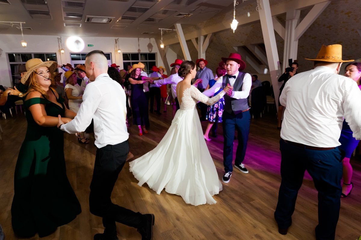 ślub na górze św Anny, fotografia slubna slask, zdjecia slubne bielsko, fotograf slubny opole, zdjecia slubne slask, fotograf slubny slask, fotograf na wesele slask, slub na gorze sw anny, bazylika na gorze sw anny, slub w bazylice na gorze sw anny, slub gora sw anny, zdjecia slubne katowice, dwoch fotografow na slub, fotografia slubna krakow, zdjecia slubne na slasku, fotografia weselna slask, naturalne zdjecia slubne, magia obrazu, amfiteatr na gorze sw anny, sesja slubna gora sw anny,