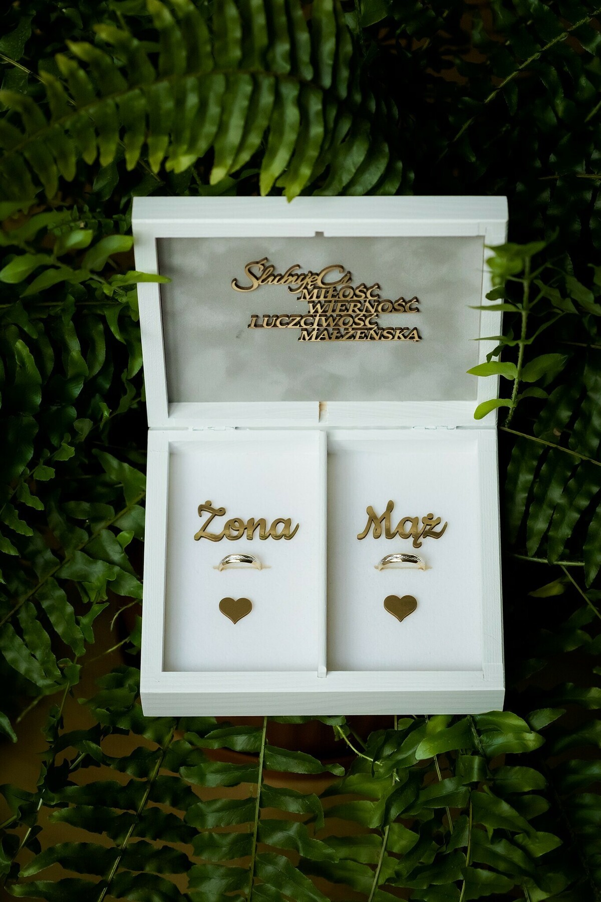 Zdjęcia z wesela Magdy i Rafała : Ślub w pięknym kościele w Goleszowie, przyjęcie w Dworku Stara Cynkownia w Czechowicach. Fotografia ślubna Śląsk