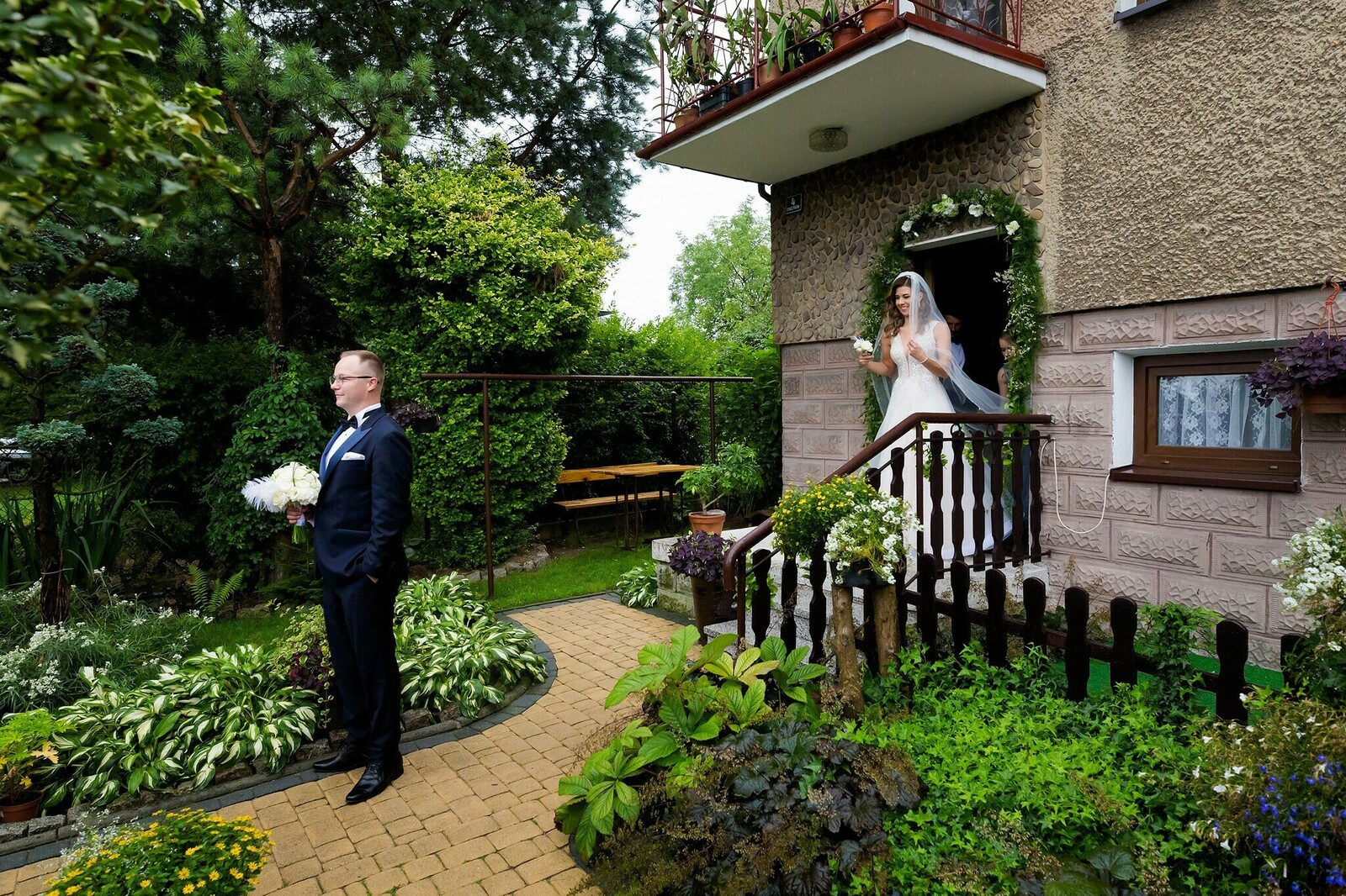 Zdjęcia z wesela Magdy i Rafała : Ślub w pięknym kościele w Goleszowie, przyjęcie w Dworku Stara Cynkownia w Czechowicach. Fotografia ślubna Śląsk