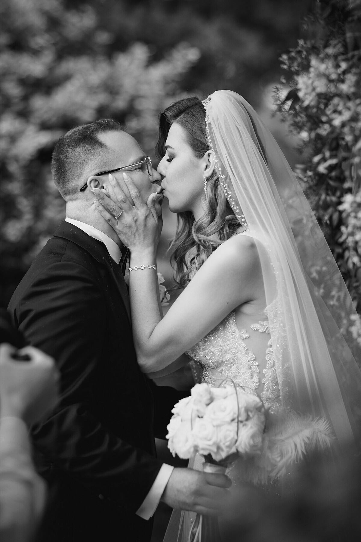 Zdjęcia z wesela Magdy i Rafała : Ślub w pięknym kościele w Goleszowie, przyjęcie w Dworku Stara Cynkownia w Czechowicach. Fotografia ślubna Śląsk