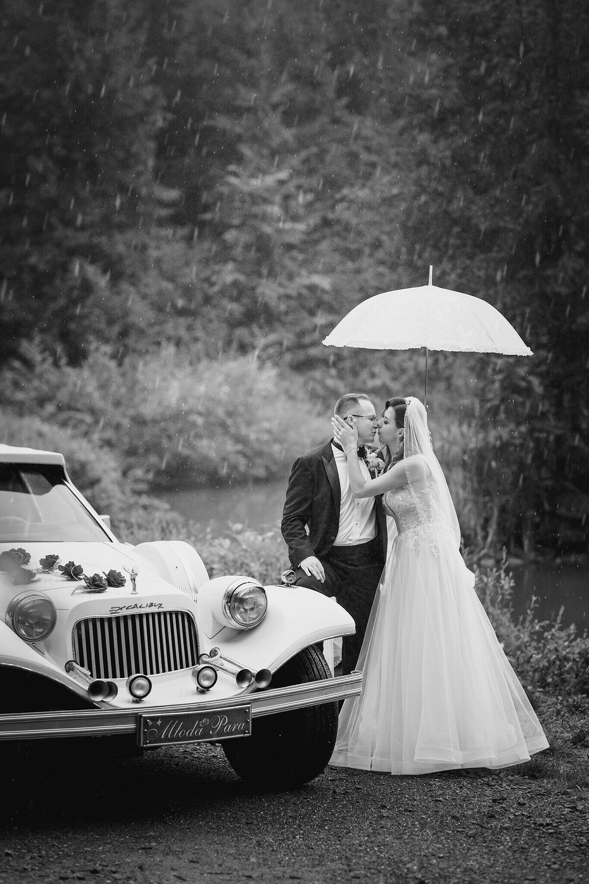 Zdjęcia z wesela Magdy i Rafała : Ślub w pięknym kościele w Goleszowie, przyjęcie w Dworku Stara Cynkownia w Czechowicach. Fotografia ślubna Śląsk